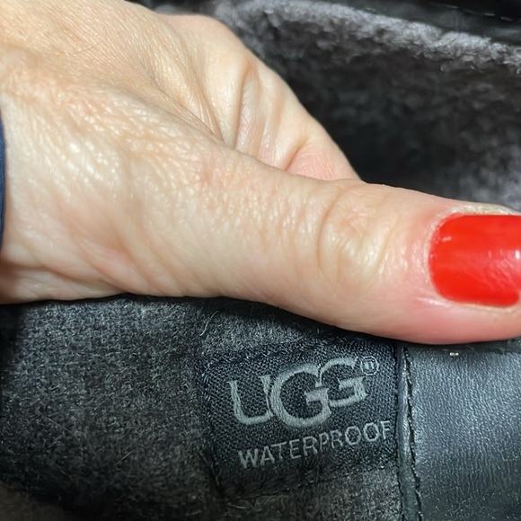 Ugg leather fleece lined waterproof high boots - Picture 3 of 10